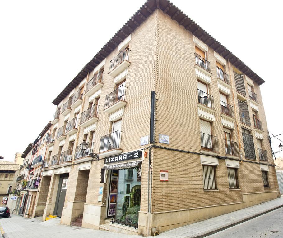 Hostal Lizana 2 Huesca Esterno foto